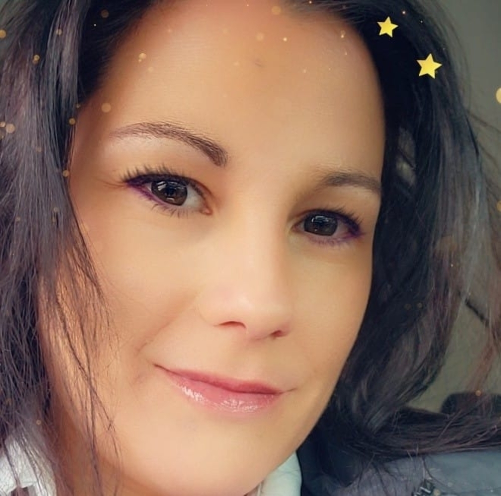 Meet your Posher, Angie